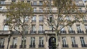 Un grand groupe belge va devoir vendre des immeubles à perte: un premier bien mis en vente