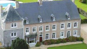Un manoir historique de 900 m2 à vendre pour seulement 10 euros en Belgique