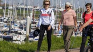 La reine Mathilde parmi les 7.000 participants de la Belgian Coast Walk (photos)
