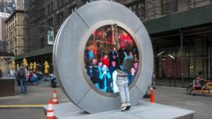 Le «portail» installé entre New York et Dublin est déjà devenu le théâtre de scènes dérangeantes