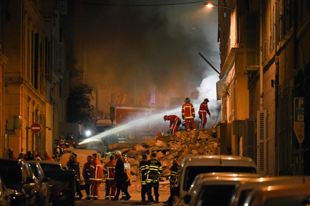 CORRECTION-FRANCE-EMERGENCY-BUILDING COLLAPSE