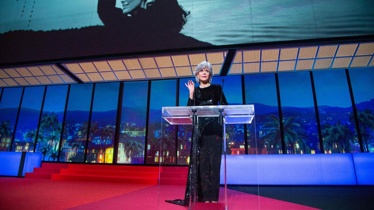 Festival de Cannes: Jane Fonda s’impatiente et jette le «parchemin» sur Justine Triet (vidéo)