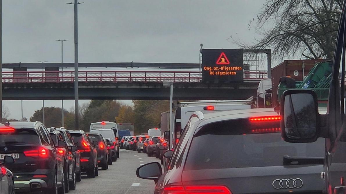 Kemacetan satu jam di E40 menuju Brussel karena kecelakaan