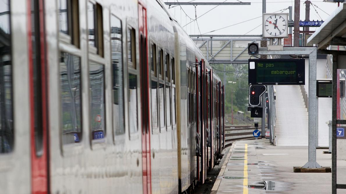 Seorang pengemudi SNCB dituduh meninggalkan kereta penumpangnya di stasiun Silly