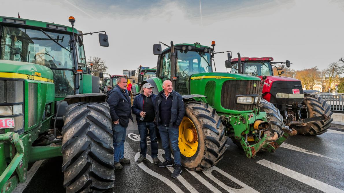 Colère des agriculteurs : accord sur 19 mesures de simplification administrative en Wallonie