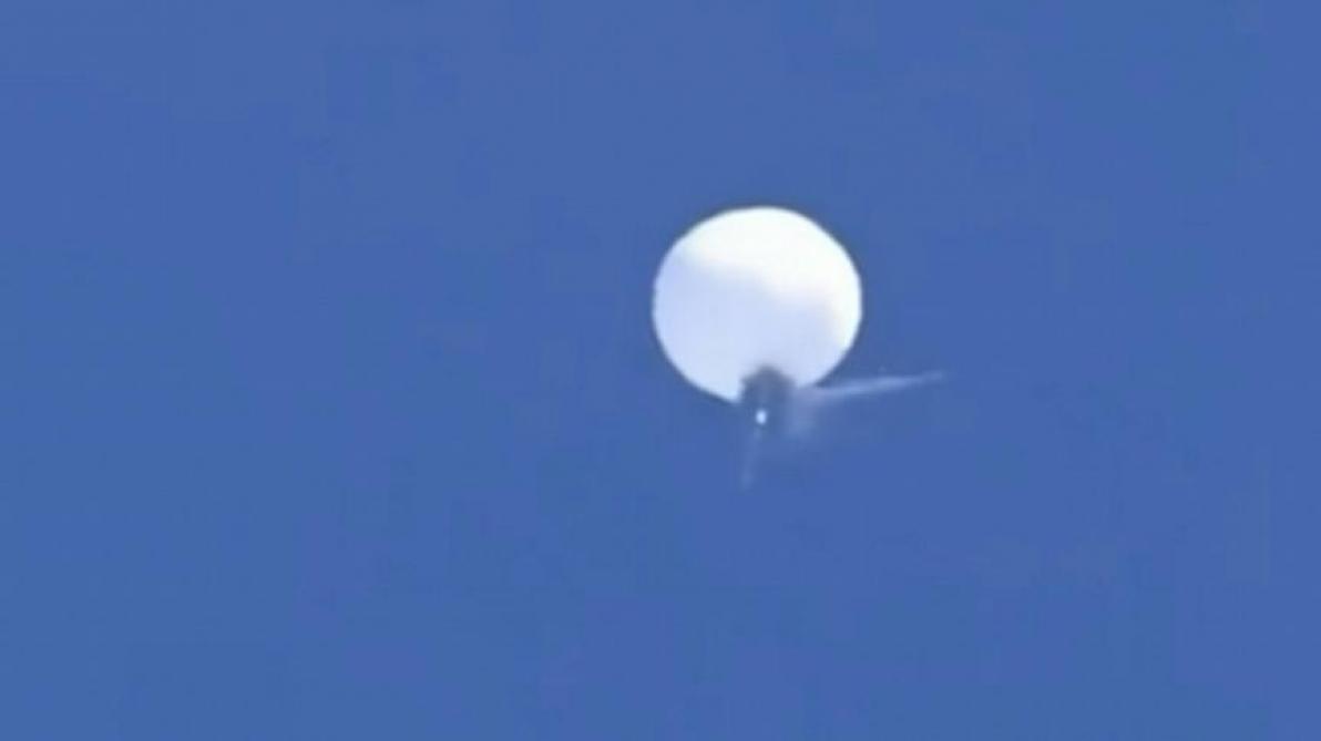 Etats-Unis : des avions de chasse interceptent un « ballon volant »
