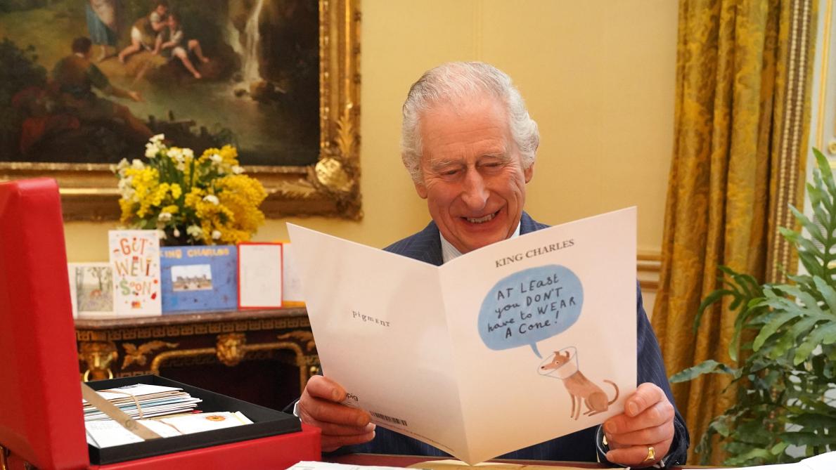 «Soyez courageux»: le roi Charles III a reçu plus de 7.000 lettres de soutien depuis l’annonce de son cancer (vidéo)