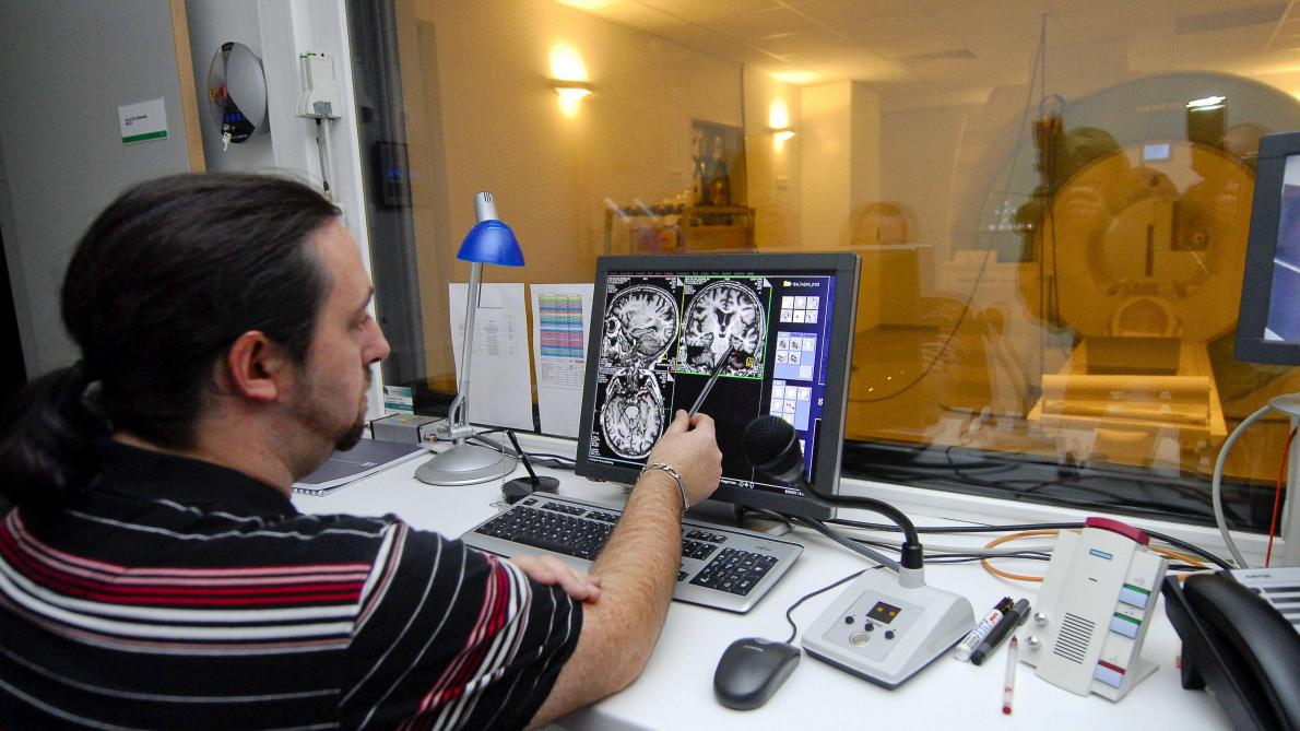 « Ce n’est pas de la science-fiction », des chercheurs mettent en garde contre les risques liés aux « neurotechnologies »