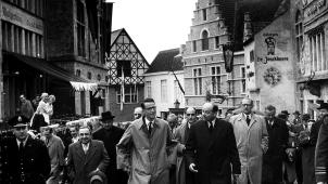 Sept ans après son accession au trône, Baudouin inaugure la «
Belgique joyeuse
» à l’Expo 58 au Heysel.