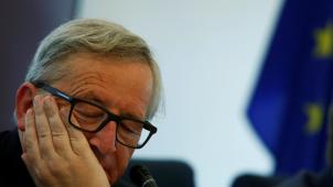 13 juillet 2016. Jean-Claude Juncker préside une réunion à la délégation européenne, en Chine.