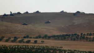 Les blindés turcs franchissent la frontière syrienne
: le premier objectif d’Ankara était d’ouvrir un corridor pour permettre à ses combattants (quelque 5.000 hommes) de progresser vers Jarablos. © Reuters