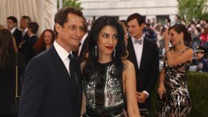 En mai dernier, Huma Abedin et son mari Anthony Weiner assistaient à un gala de charité à Manhattan. © Reuters