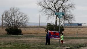 A Pueblo, dans le Colorado, les partisans de Trump sont l’objet de sarcasme dans ce bastion démocrate. Mais les lignes bougent. © Mike Segar - Reuters