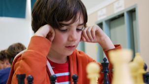 Rien ne vaut le jeu d’échecs pour développer, chez l’enfant, la concentration, la patience, l’intuition ou la capacité d’analyse. © D.R.