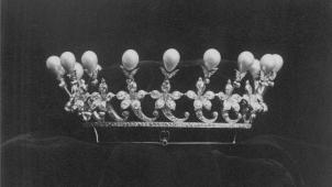 La couronne de diamants et de perles de l’impératrice Alexandra a disparu. © D.R.