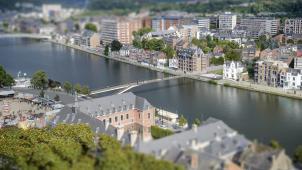 En plus du résidentiel, Namur concentre de nombreux projets d’aménagement urbain, comme la création d’une passerelle reliant les deux berges de la Meuse à hauteur du Grognon. © JL DERU / photo-daylight.com.
