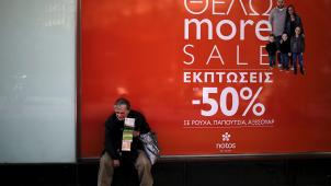 Près de 40
% des Grecs se privent des biens de première nécessité, de nourriture et de chauffage notamment. © AFP