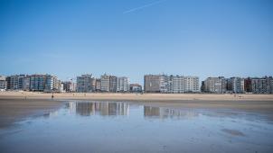 La mer du Nord contribue très nettement à la bonne santé de l’immobilier en Flandre. Le nombre de transactions y a connu une hausse de 18
% en 2016. © Mathieu Golinvaux.