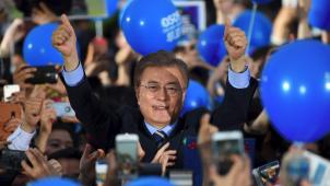 En tête des sondages, le candidat progressiste Moon Jae-in a toutes les chances de l’emporter. © Jung Yeon-Je/ AFP.