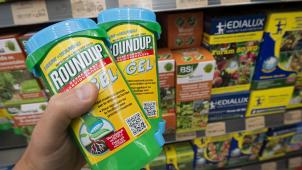 Le glyphosate est le principal composant du célèbre herbicide RoundUp de Monsanto.