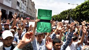 «
Nous sommes tous Zefzafi
!
», clame le slogan, du nom du leader emprisonné. Une foule innombrable se pressait en solidarité avec le Rif dimanche à Rabat.