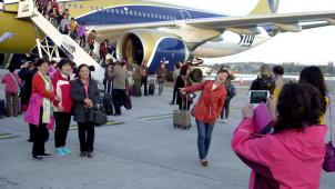 En 2015, l’aéroport de Liège a accueilli les premiers touristes chinois. © Sudpresse.