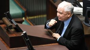 Jaroslaw Kaczynski a lancé une attaque d’une violence inouïe contre l’opposition, depuis la tribune du Parlement. © EPA.