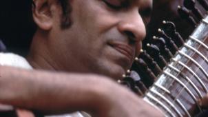 Ravi Shankar, le roi de la sitar, papa de Norah Jones, jouera trois heures durant au Festival de Monterey