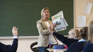 Le but de la Quinzaine est aussi de confronter les élèves à la diversité des titres de la presse quotidienne francophone. © Roger Milutin.