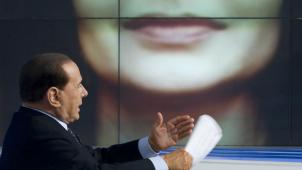 Silvio Berlusconi s’expliquant sur les raisons de son divorce avec Veronica Lario, sur le plateau de la RAI, le 5 mai 2009.
