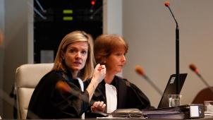 Le réquisitoire des deux procureures Fien Madeens et Cécile D’Havé a commencé jeudi devant le tribunal correctionnel de Bruges. © Belga.