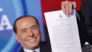 Berlusconi présente son «
Engagement avec les Italiens
» sur le plateau de la RAI le 14 février 2018. Au cours de l’émission Porta a Porta, comme en 2001...