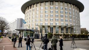 Les journalistes, aussi, avaient fait le déplacement jusqu’au siège de l’OIAC, mercredi à La Haye.