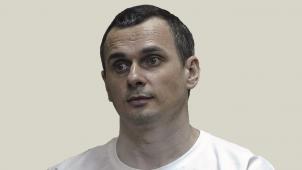 Après un mois sans nourriture, le cinéaste ukrainien emprisonné Oleg Sentsov a perdu huit kilos. Sa santé est en danger.