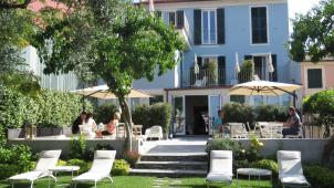 Le jardin du Blu Hotel donne sur le port de Lavagna, le plus grand port de plaisance d’Europe.