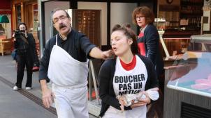 Accrochage verbal entre un commerçant et une militante de la cause animale devant une boucherie, à Paris 
: «
étrange mouvement de libération qui milite pour l’extinction de ses bénéficiaires
», déplore Alain Finkielkraut.