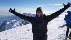 Le 27
juillet, Jean-Marc Nollet est à 4.810
mètres d’altitude, sur le sommet du mont Blanc. Une deuxième ascension en groupe qui n’est pas sans écho en politique.