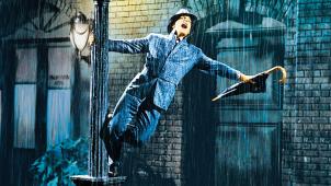 «
Chantons sous la pluie
», de Stanley Donen et Gene Kelly est classé première plus grande comédie musicale du cinéma par l