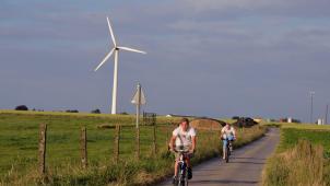 Le fait que l’électricité produite par l’éolienne sera consommée gratuitement et localement devrait augmenter l’acceptation du projet auprès des habitants de la commune.