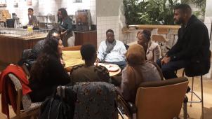 Des membres du projet «
Diaspora vote
» échangent sur la manière de réconcilier les citoyens issus de la diaspora africaine, avec les urnes. © M.Bn.