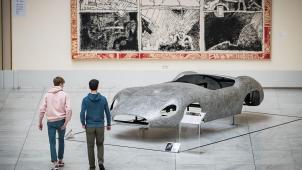 Aluminium. Cette carrosserie de Maserati en aluminium a été sculptée à la main par des artisans iraniens.