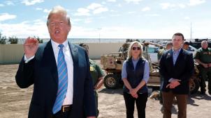 Donald Trump s’était rendu, en avril dernier, le long de la frontière américano-mexicaine - ici près d’une section du mur en Californie.