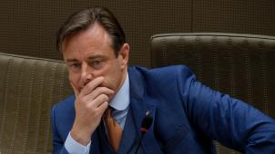 Bart De Wever tarde à former un gouvernement flamand, les possibilités étant risquées pour la N-VA.
