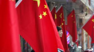 En prévision des festivités du 1
er
 octobre, tout le centre de Pékin a été couvert de drapeaux rouges.