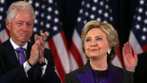 Hillary Clinton avait le masque, le 9 novembre 2016, au moment de reconnaître son humiliante défaite.