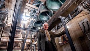 Jean-Claude Molle, 76 ans, forme désormais la deuxième génération de carillonneurs qui prendront sa relève.