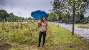 Valérie Vanparys, de l’ASBL Apis Bruoc Sella, dresse un bilan positif de l’interdiction totale des pesticides dans les espaces publics en Région bruxelloise.