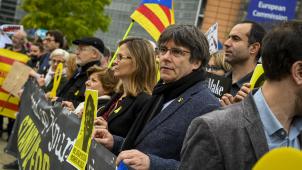 Carles Puigdemont a participé, mardi à Bruxelles, à une manifestation catalane dénonçant les verdicts prononcés à Madrid.