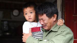 Le père d’un migrant vietnamien qui figure peut-être parmi les victimes du camion de l’horreur.