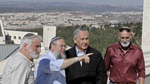 Dès l’annonce américaine, Netanyahou s’est rendu dans une colonie, Alon Shvut, pour s’en réjouir.